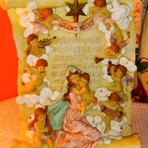 VINTAGE 3D MUSICAL SCROLL OF MARY, BABY JESUS AND HEVENLY ANGELS CHRISTMAS DECOR